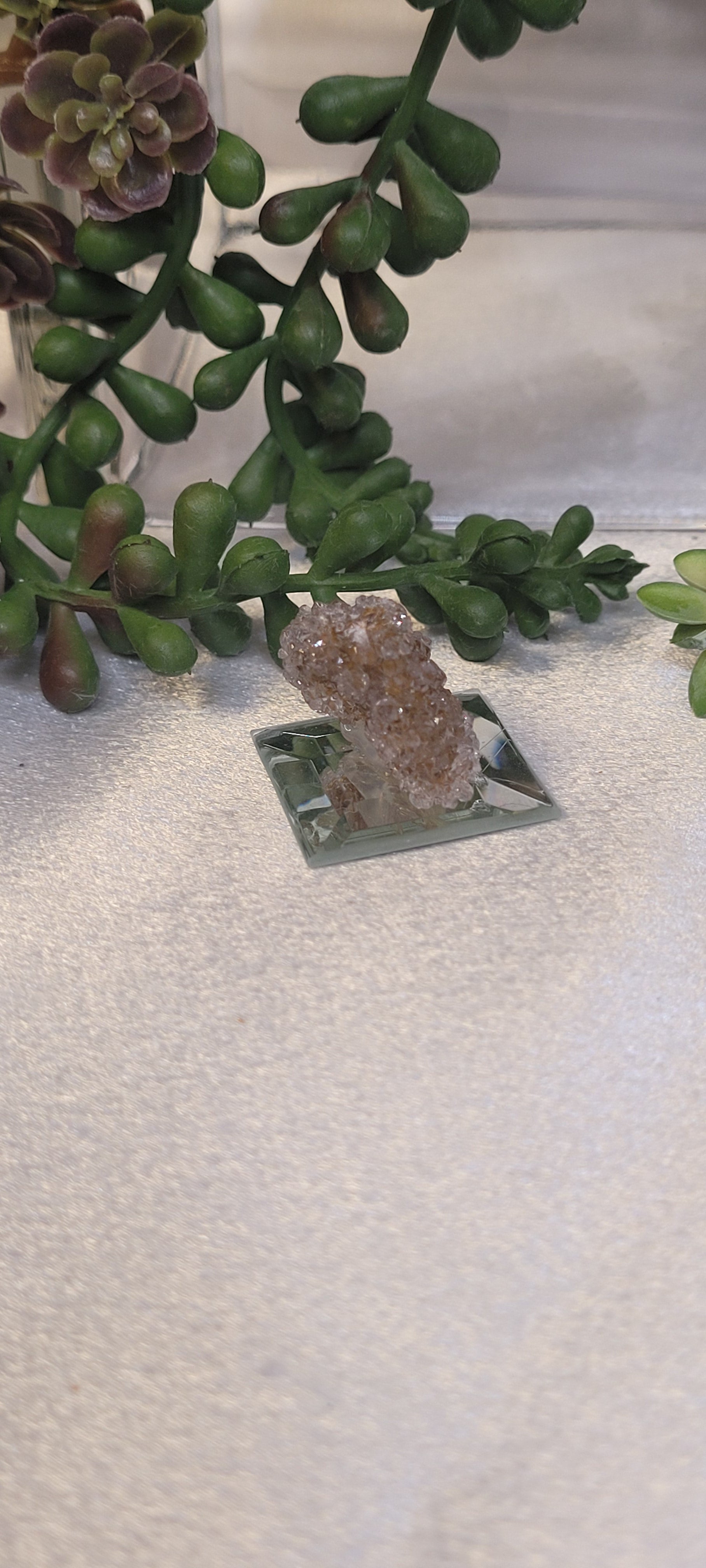 Druzy Crystal on Mirror Stand
