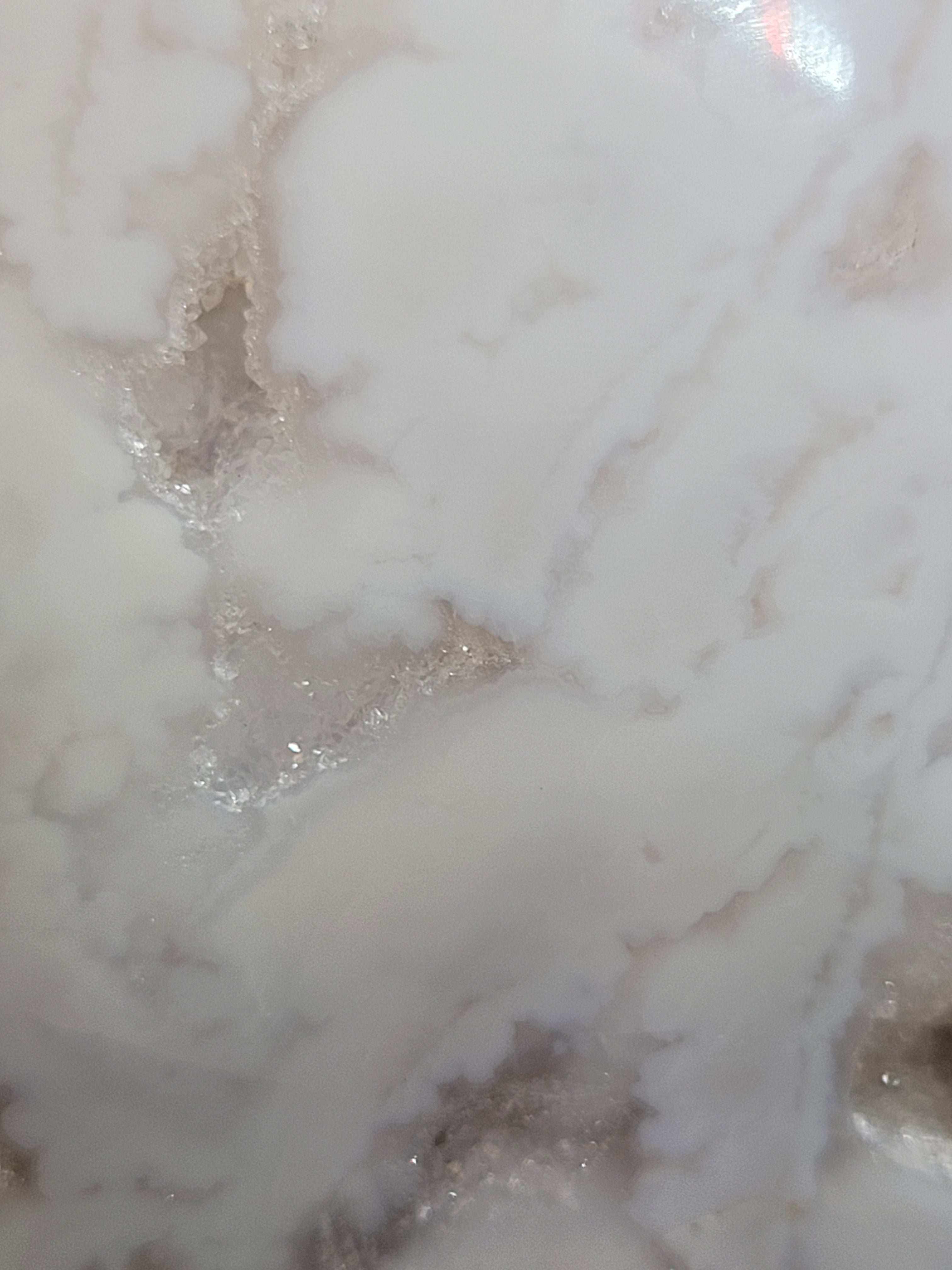 White Plume Agate Freeform • Multiple Druzy Pockets