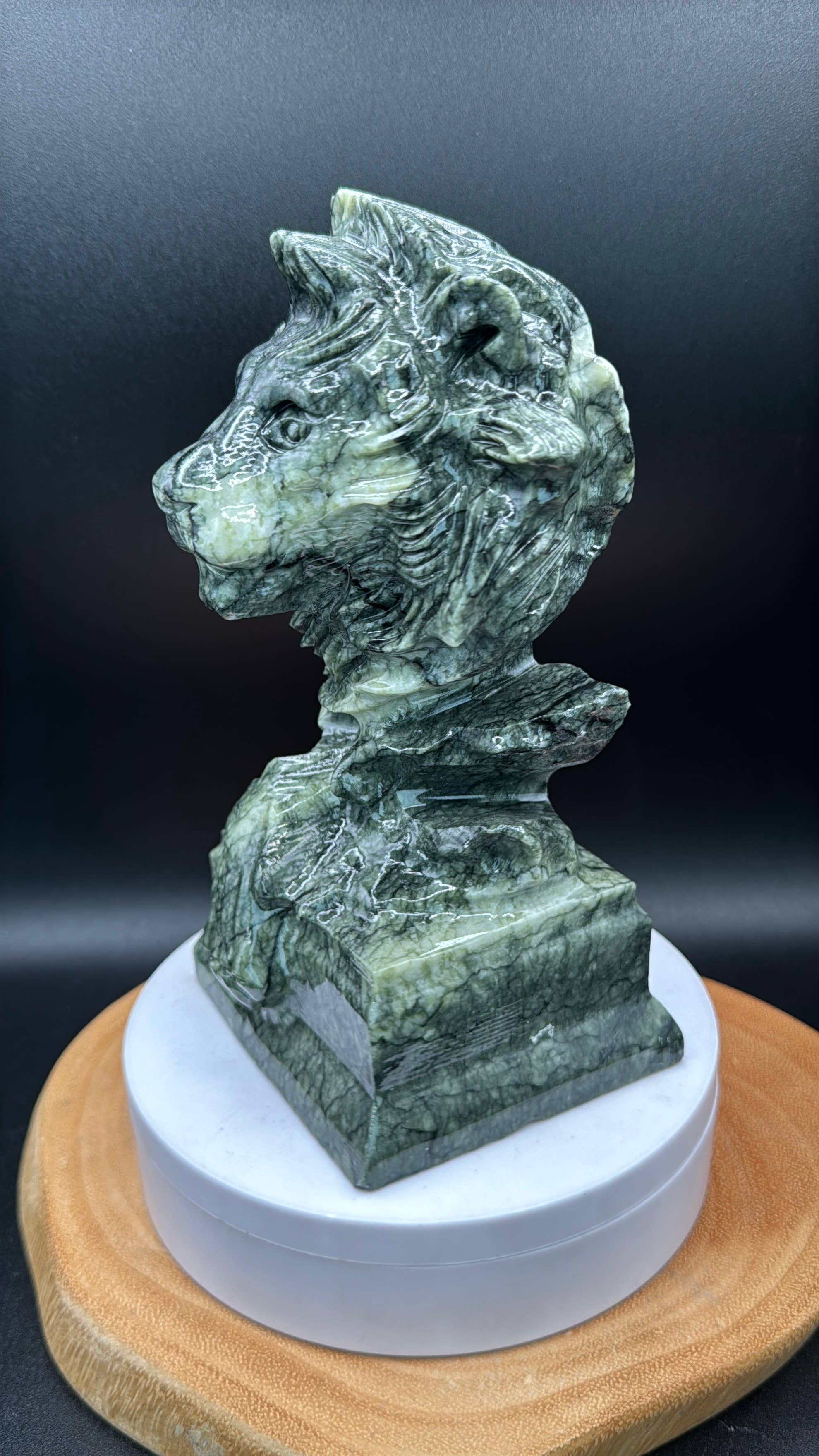 Serpentine Lion Carving 3.7lbs