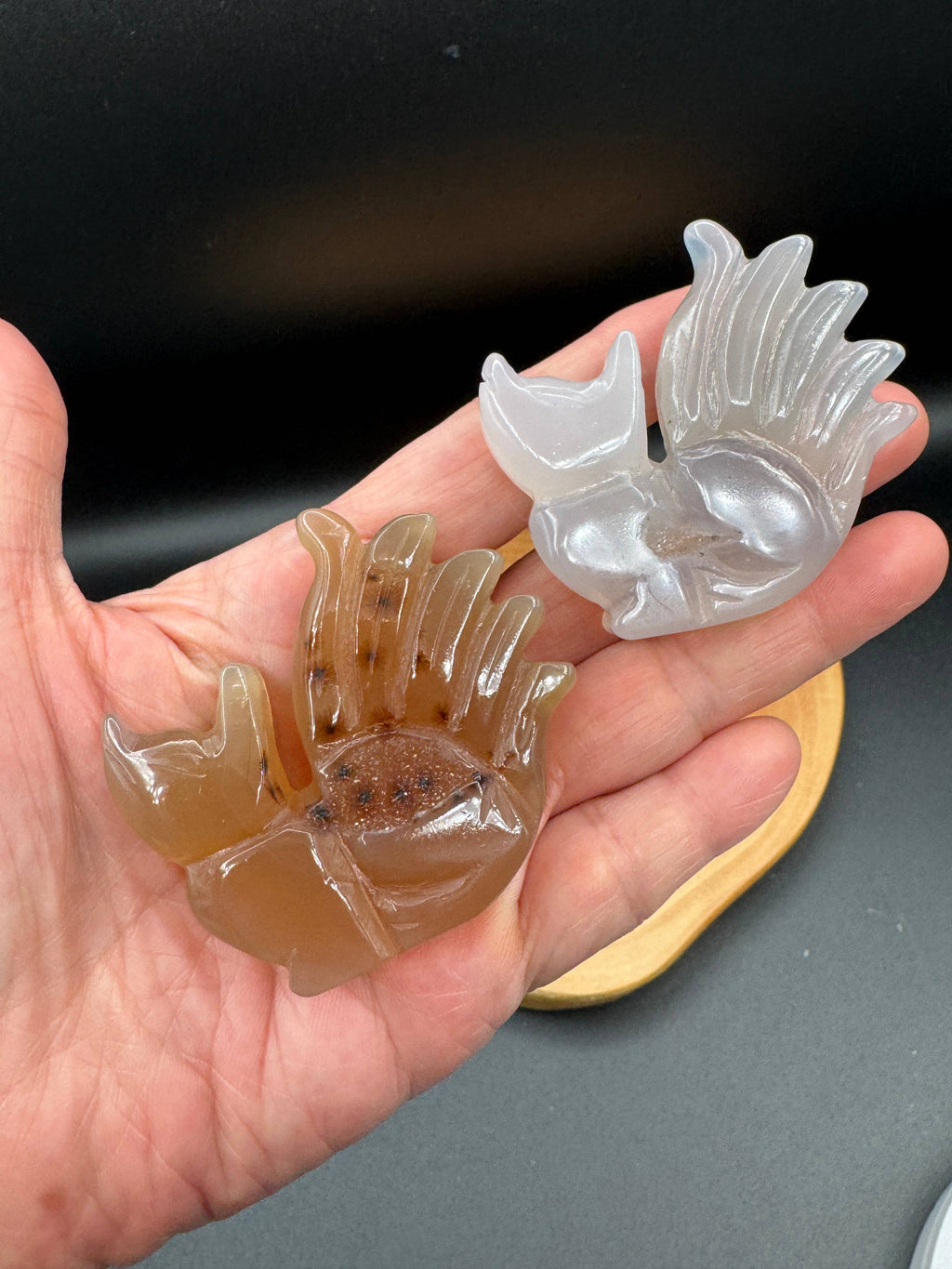 Druzy Agate Nine-Tailed Fox 2.2" | Sparkly Agate Fox Carving