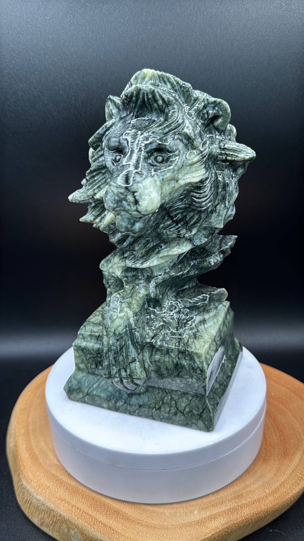 Serpentine Lion Carving 3.7lbs
