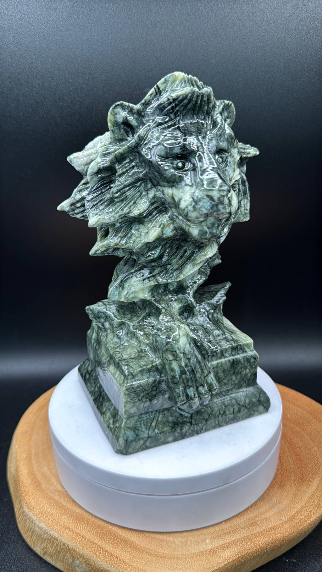 Serpentine Lion Carving 3.7lbs